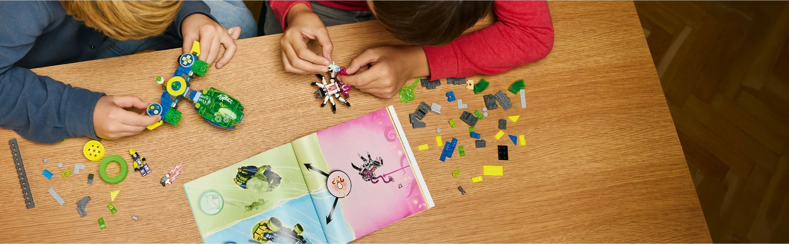 Gradbeni set LEGO DREAMZzz Mateo z avtom Z‑Blob Action Rennwagen, 485 kosov, večbarven