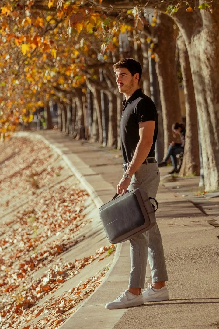 Prostoren nahrbtnik/denarnica XD Design Bobby Bizz 2.0, 14 L, siv