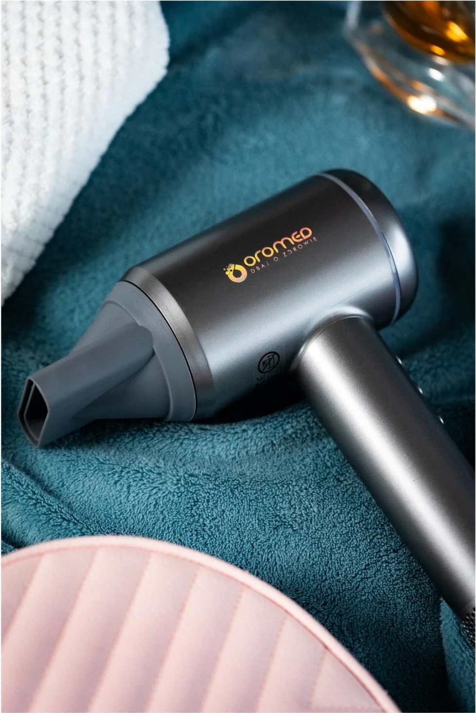 Sušilec las, 1600 W, ionizacija, LCD zaslon, srebrn Oromed Oro-F1 Sonic