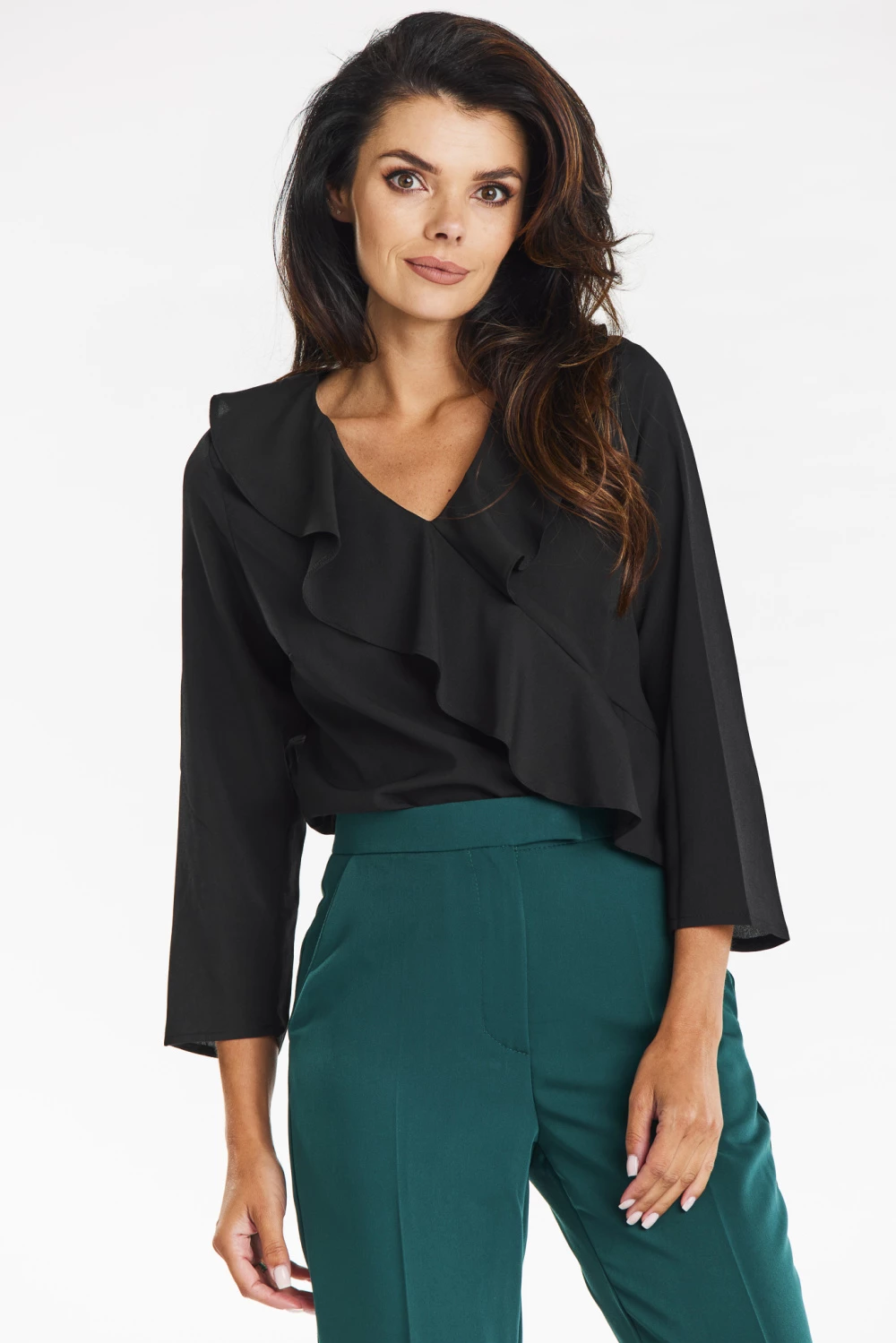 Elegantna bluza z volančki Awama 200544, črna