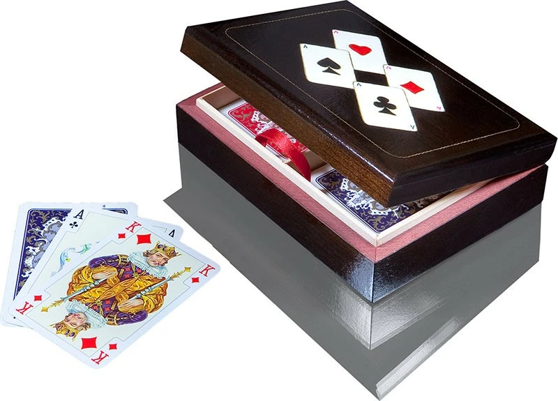 Set luksuznih igralnih kart Piatnik 94785, v leseni škatli z motivom Asov