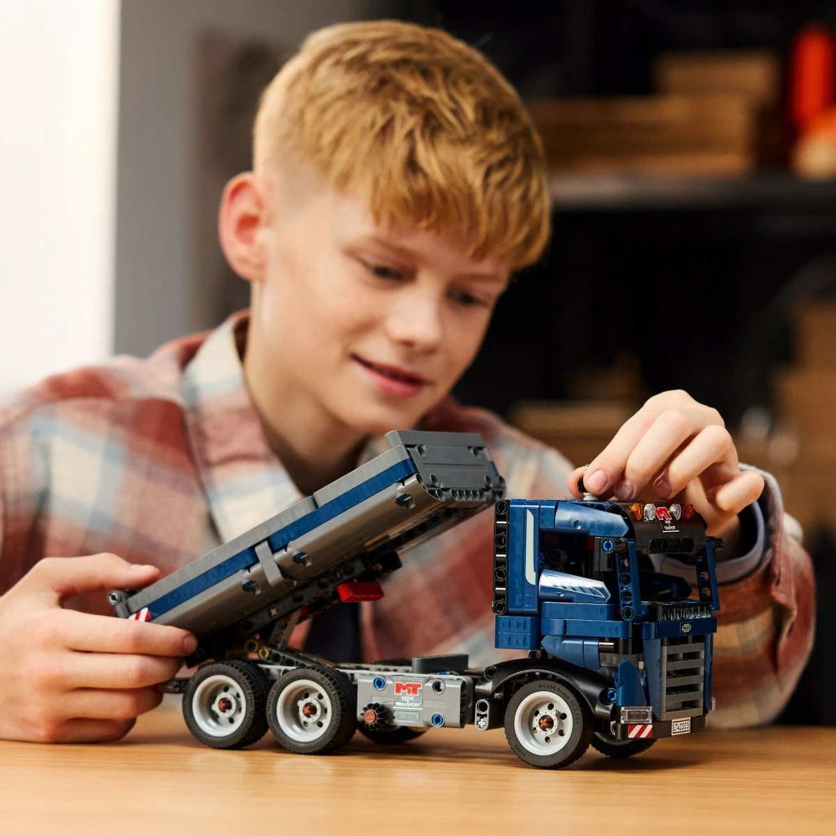 Nakladalni tovornjak LEGO Technic Tipper Truck 42203, 462 kosov, moder