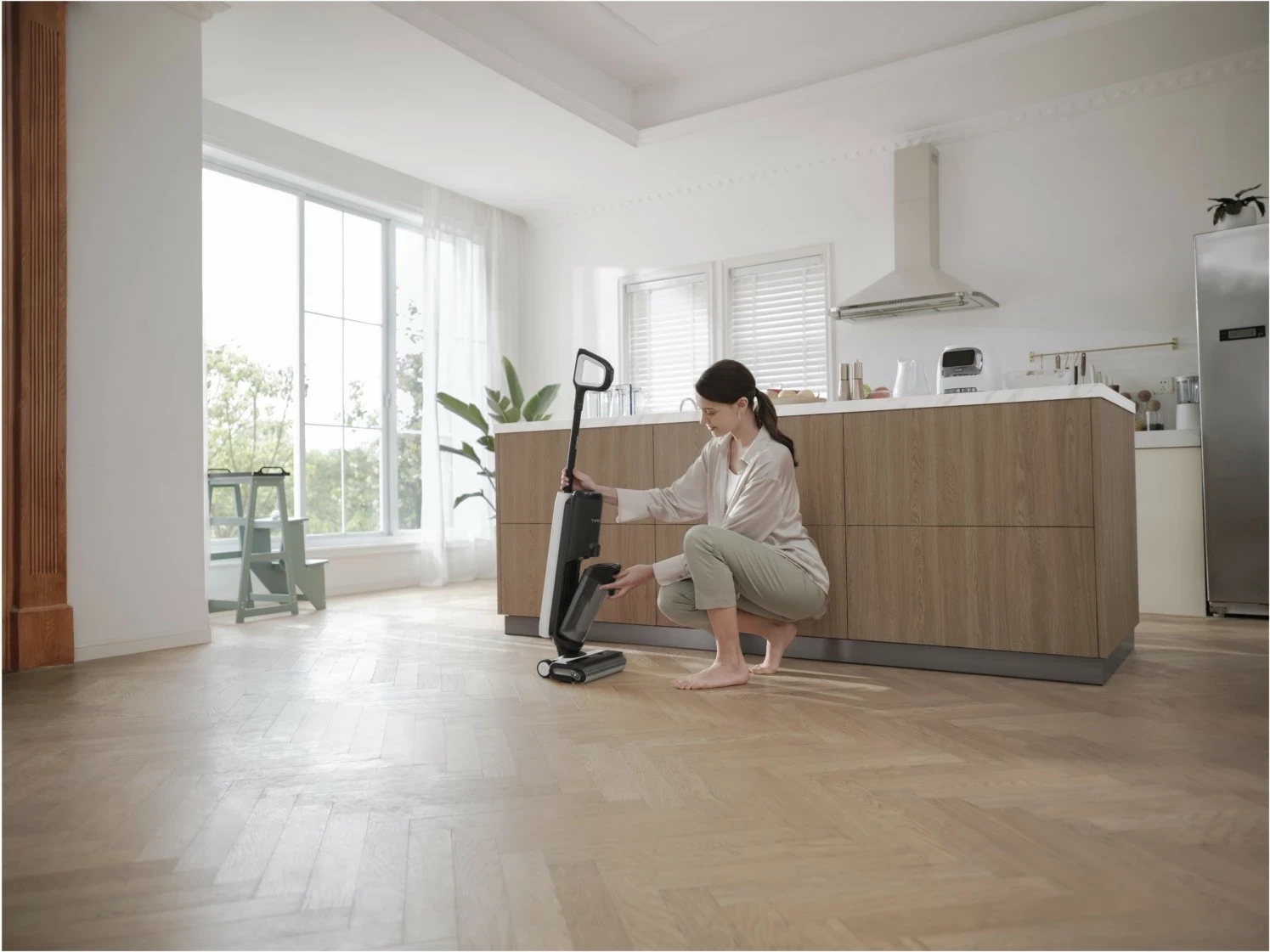 Pometalno-serijski čistilec tal Tineco Floor One S6 FlashDry, granat