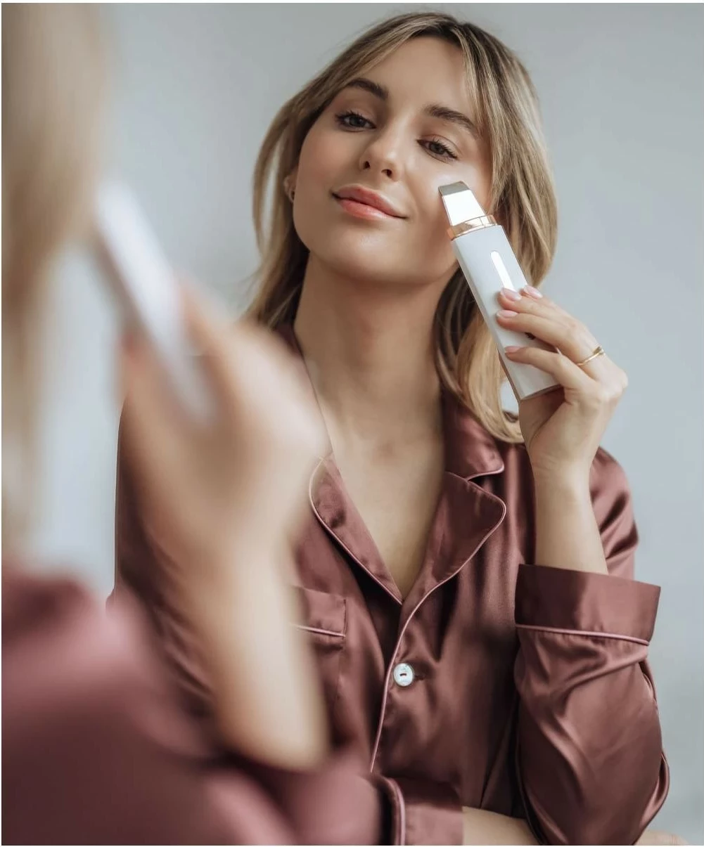 Naprava za čiščenje obraza Beautifly B-Scrub PRO Slim, bela