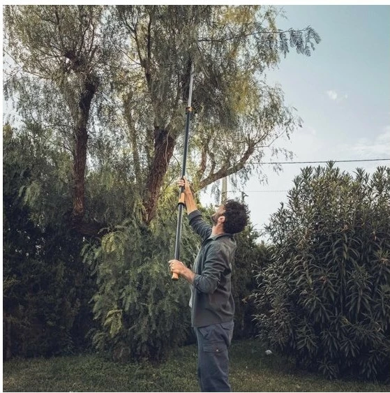 Teleskopski obrezovalnik Fiskars PowerGear X UPX86, črno/oranžen