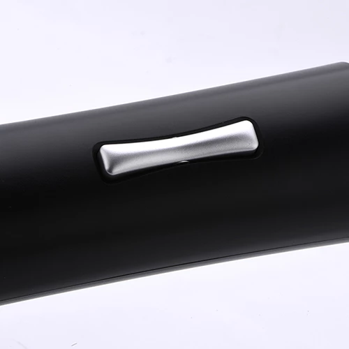 Električni odpirač vina Adler AD 4490, LED luč, rezalnik folije v kompletu, za zamaške 20–24 mm, 4xAA (brez baterij), črn