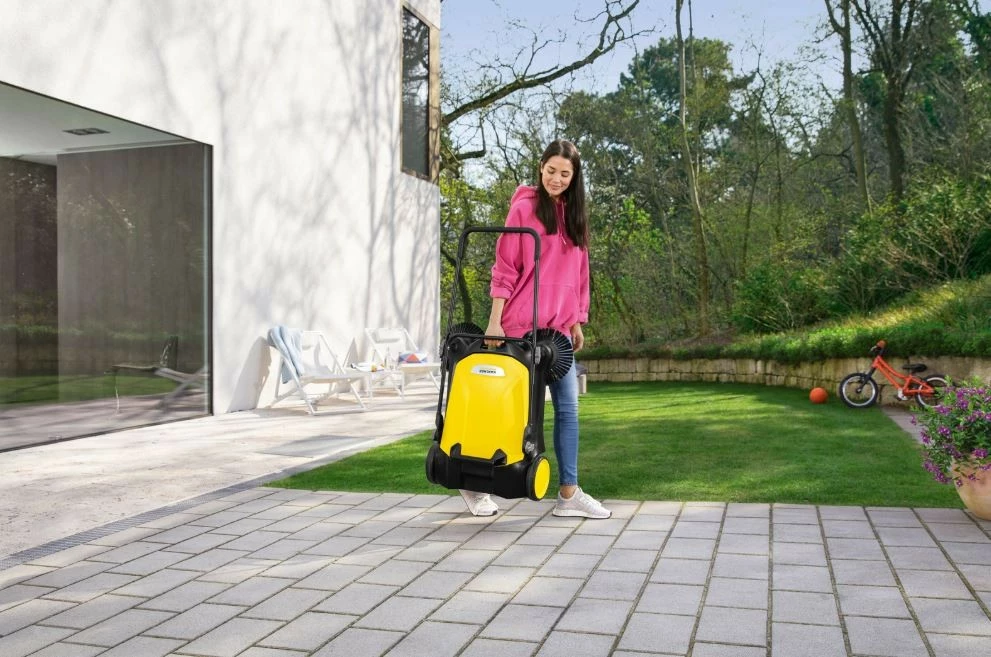 Ročni pometalnik Karcher S 4 Twin 1.766-360.0, 20 L, rumeno/črn