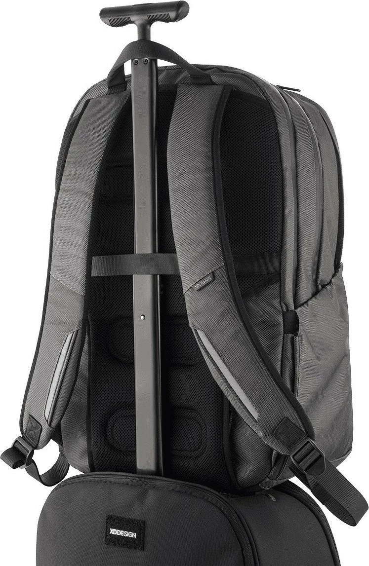 Nahrbtnik XD DESIGN BOBBY EXPLORE, 17\", črn