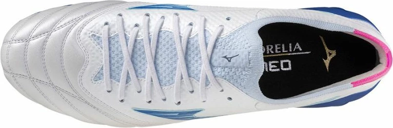 Atletski nogometni čevlji, Mizuno Morelia Neo IV Beta, beli