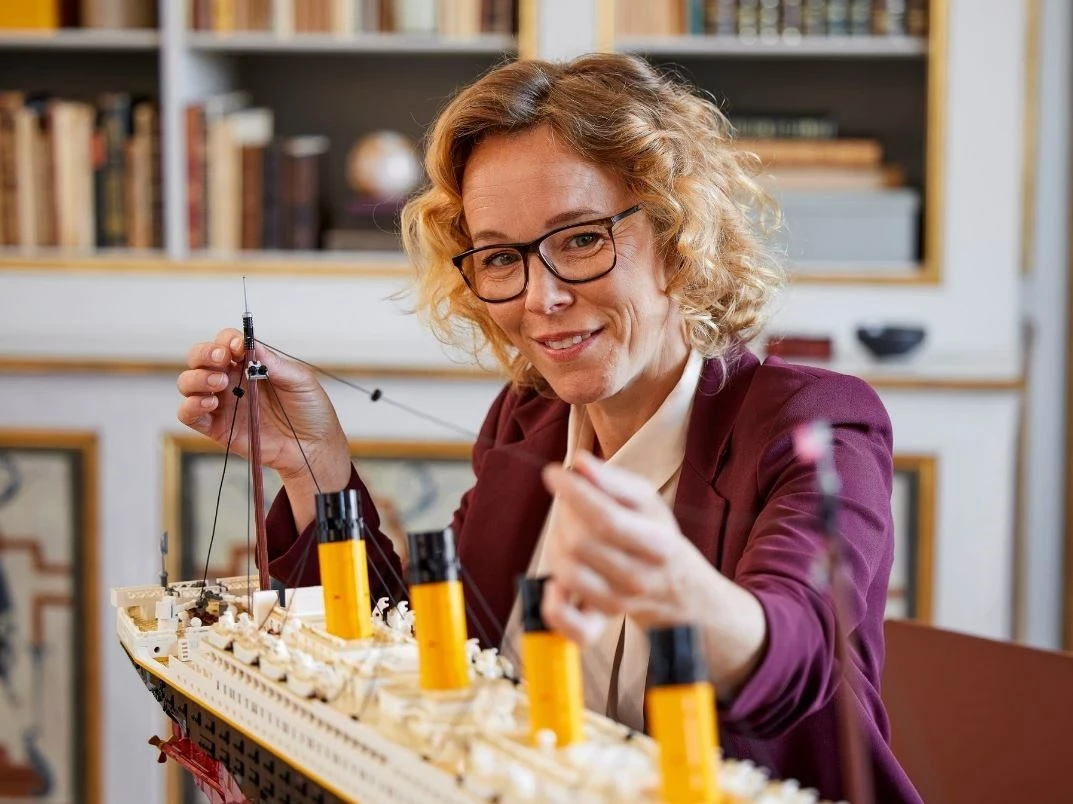 Detajlni model Titanic, LEGO 10294, za odrasle, 9090 kosov