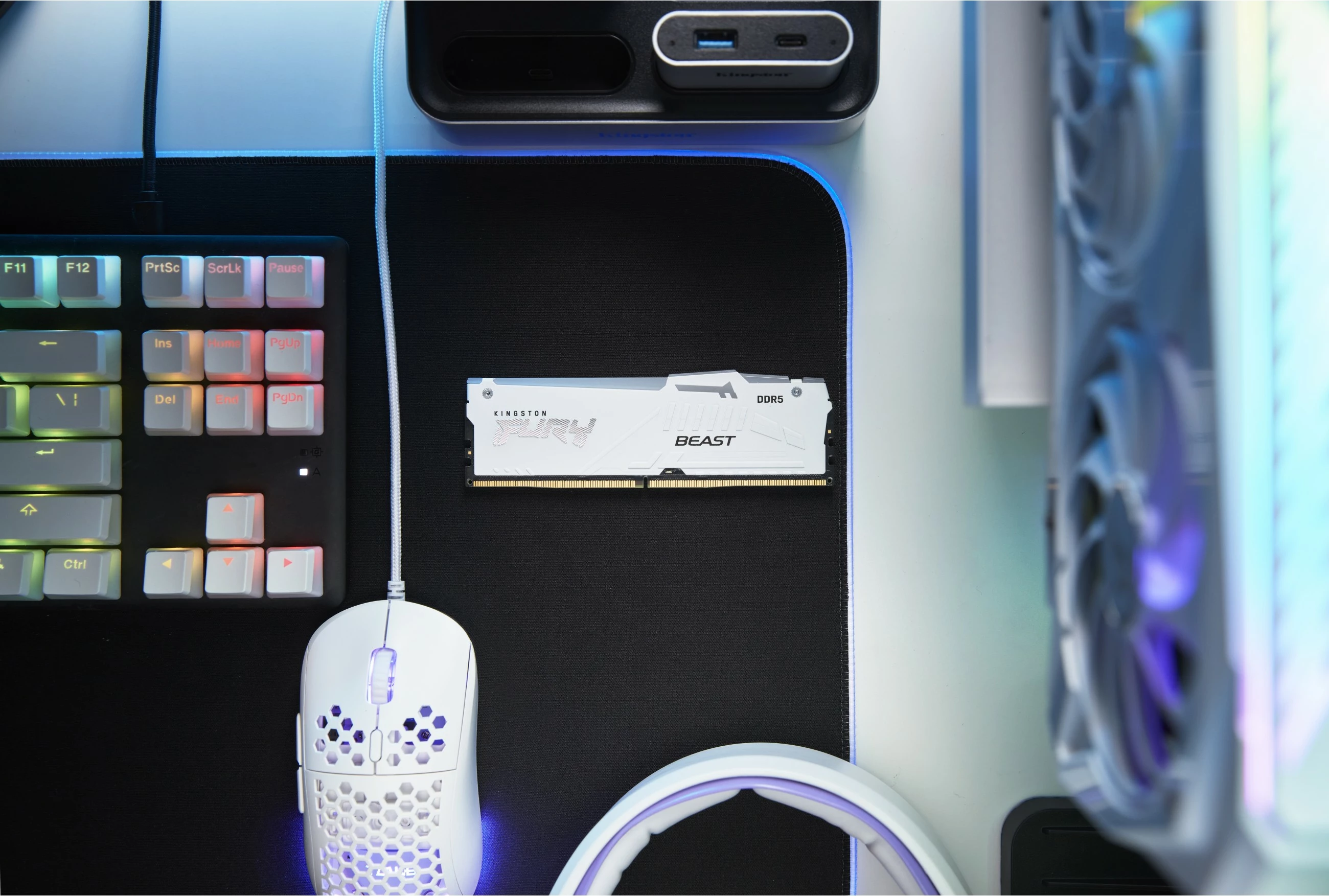 RAM memorije 64GB 6000MT/s DDR5 CL30 DIMM RGB, Kingston FURY Beast, beli