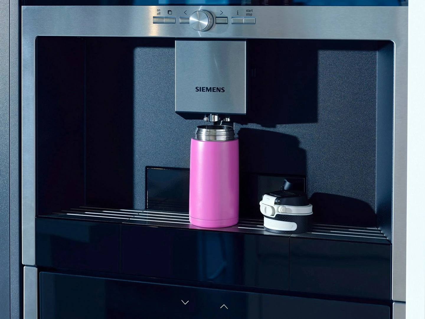 Termos 350 ml, magenta LEIFHEIT Flip