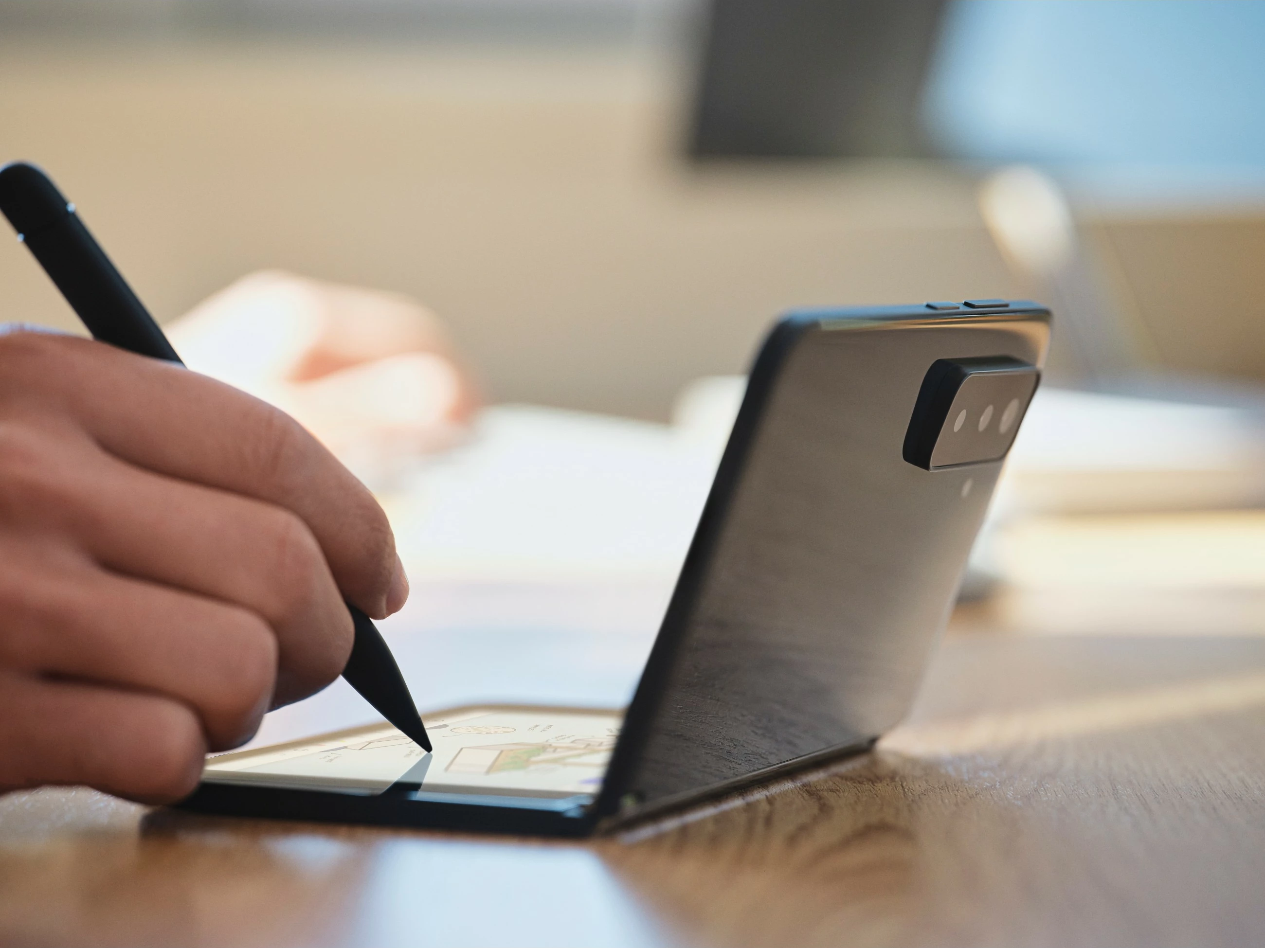 Svinčnik za pisanje in risanje Microsoft Surface Slim 2, Microsoft, črn