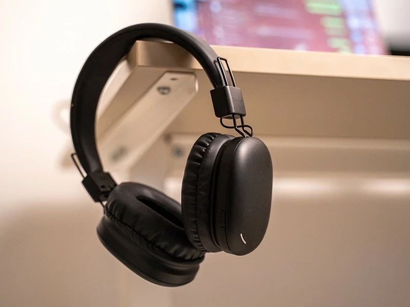 Brezžične slušalke Tracer M1 BT, Bluetooth 5.4, mikrofon, 30 h, USB-C, črne