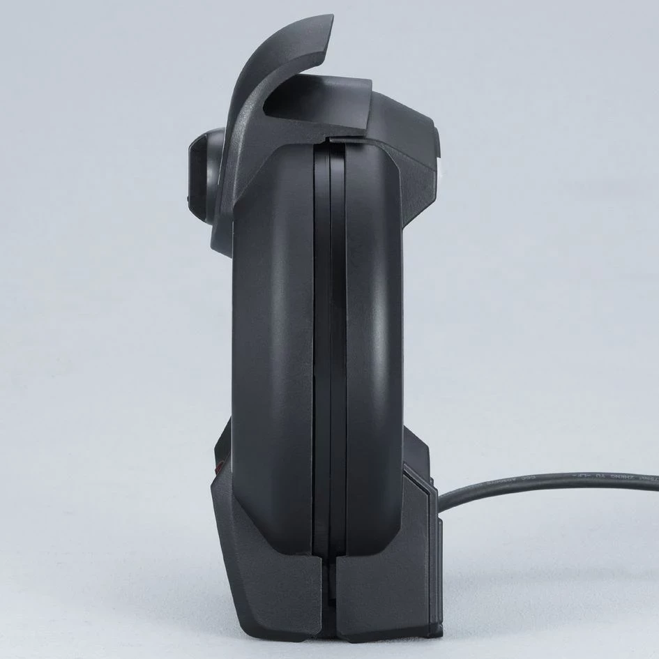 Aparat za vaflje Severin WA 2103, 4 vaflji, 1200 W, inox, črno/srebrn Aparat za vaflje Severin WA 2103, 4 vaflji, 1200 W, inox, črno/srebrn