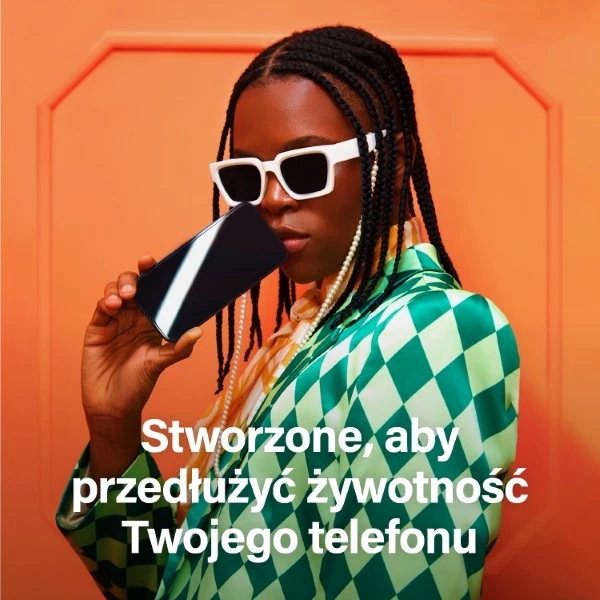 Zaščitno steklo PanzerGlass Re:fresh za iPhone 15 Pro Max s pozicionerjem