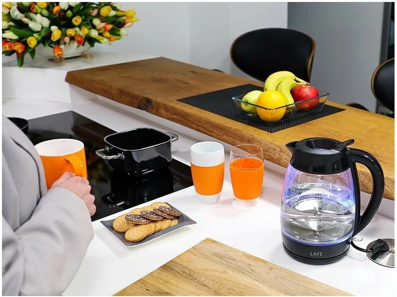 Električni čajnik 2 L, 2200 W, steklo, črn — Lafe Essential XL LAFCZA47573