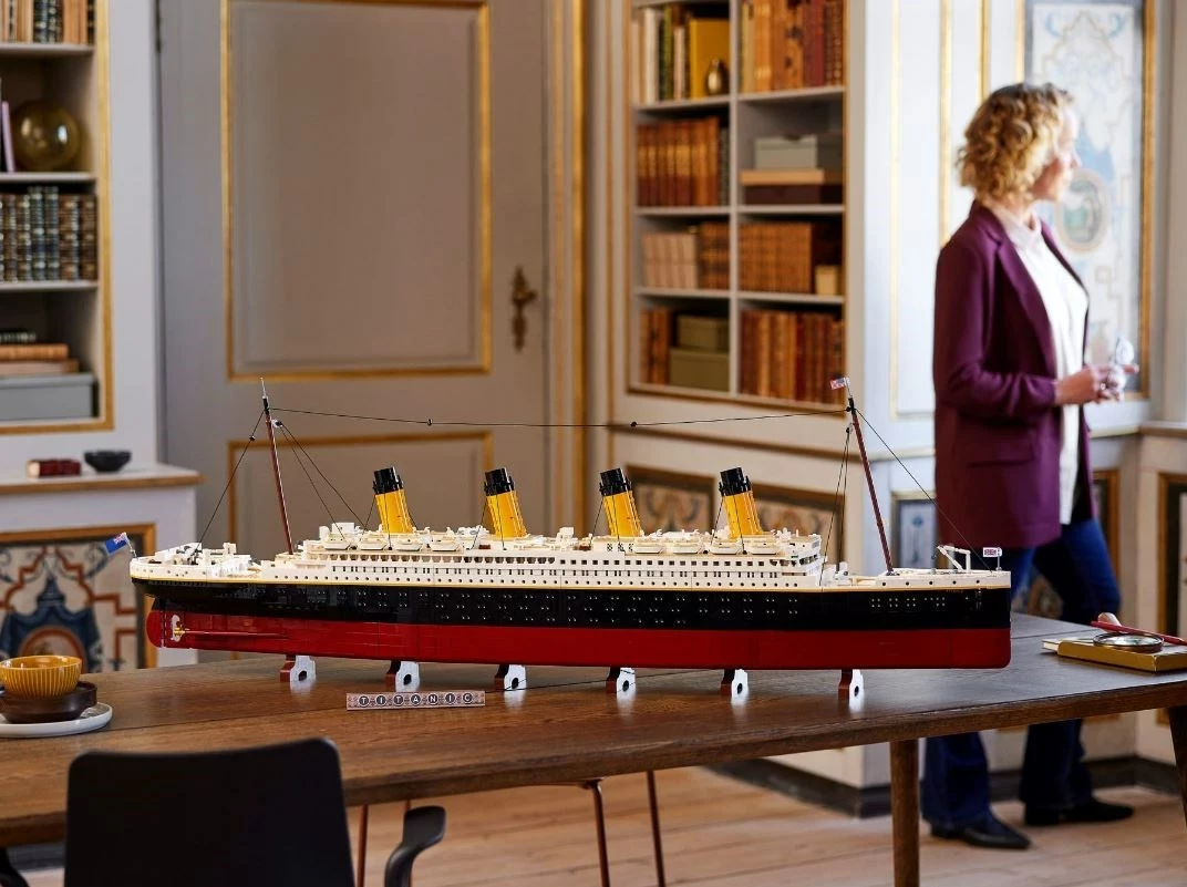 Detajlni model Titanic, LEGO 10294, za odrasle, 9090 kosov