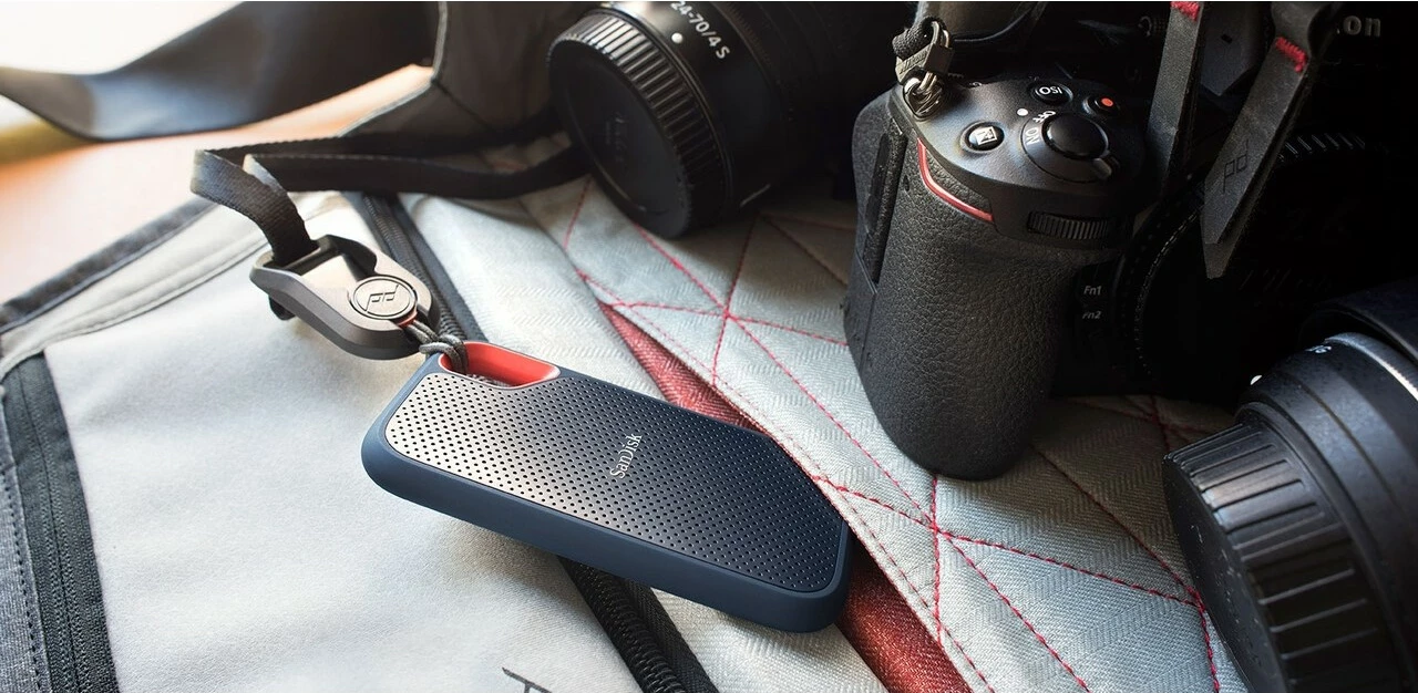 Zunanji disk SanDisk Extreme Portable, 1 TB, USB Type-C, 3.2 Gen 2, 1050 MB/s, zaščita z geslom, črn Zunanji disk SanDisk Extreme Portable, 1 TB, USB Type-C, 3.2 Gen 2, 1050 MB/s, zaščita z geslom, črn