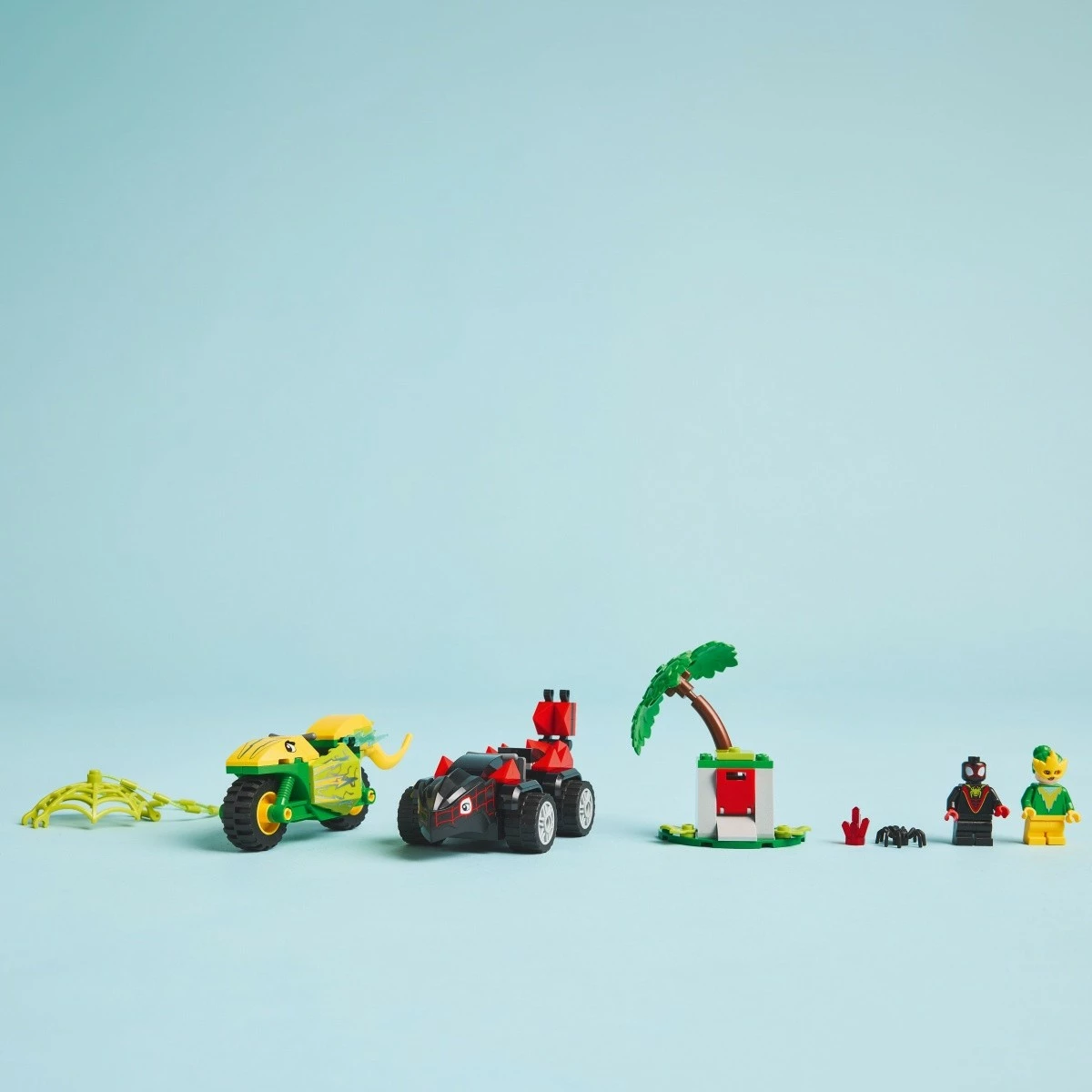 Igralni komplet z gradniki LEGO Marvel 11198 Chase After Electro in Dinosaur Vehicle, 124 kosov