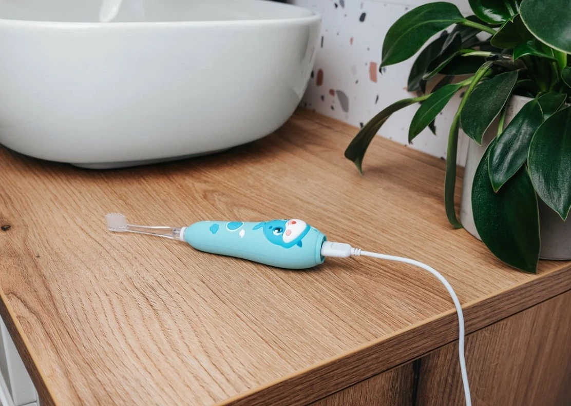Sonična otroška električna zobna ščetka KIDO SMILE ZK3020, Concept, 4 nastavki, modra Sonična otroška električna zobna ščetka KIDO SMILE ZK3020, Concept, 4 nastavki, modra
