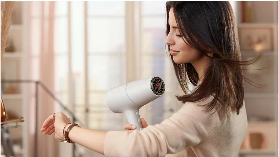 Sušilec za lase, 2100 W, bel — Philips BHD501/00 Sušilec za lase, 2100 W, bel — Philips BHD501/00