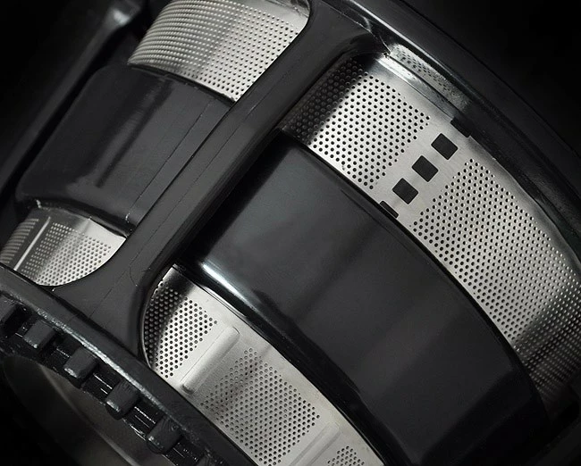 Sokovnik za sadje in zelenjavo Eldom PerfectJuicer PJ400, 1 L, 400 W, črn/inox