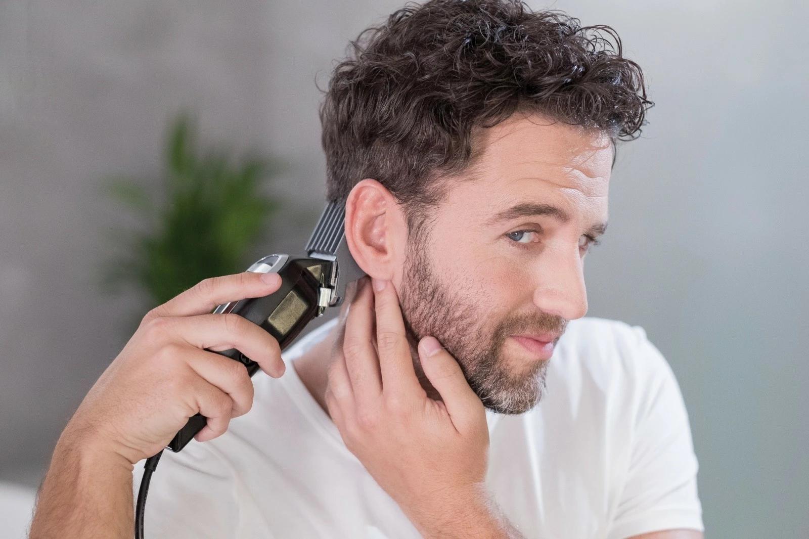 Brivnik za lase in brado Wahl Elite Pro 20106-0460, črno/srebrn, komplet z 10 nastavki