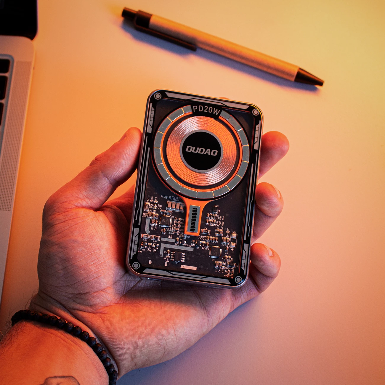 Power bank Dudao TGK1, 10000 mAh, MagSafe brezžično, 20 W, črn