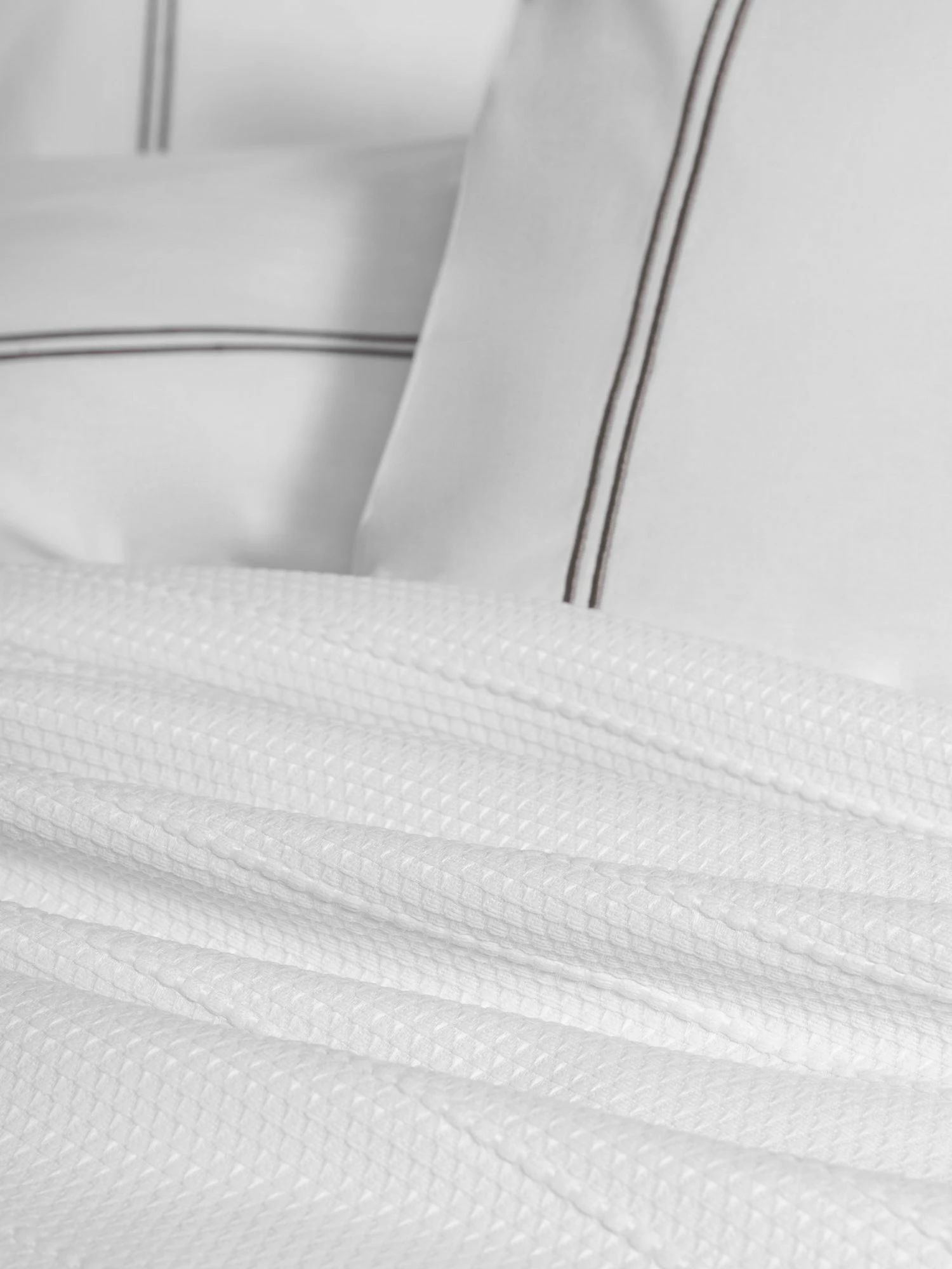 Komplet posteljnine za dvojno odejo s piqué, bela, Mehves