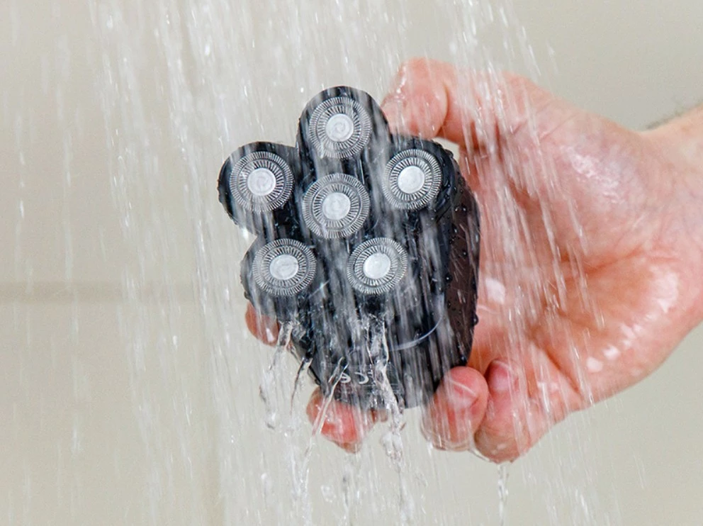 Brivnik za glavo, 6 fleksibilnih glavic, IPX6, za suho in mokro uporabo, 60 min baterija, s trimerjem za nos, Lafe MasterSmooth, črn