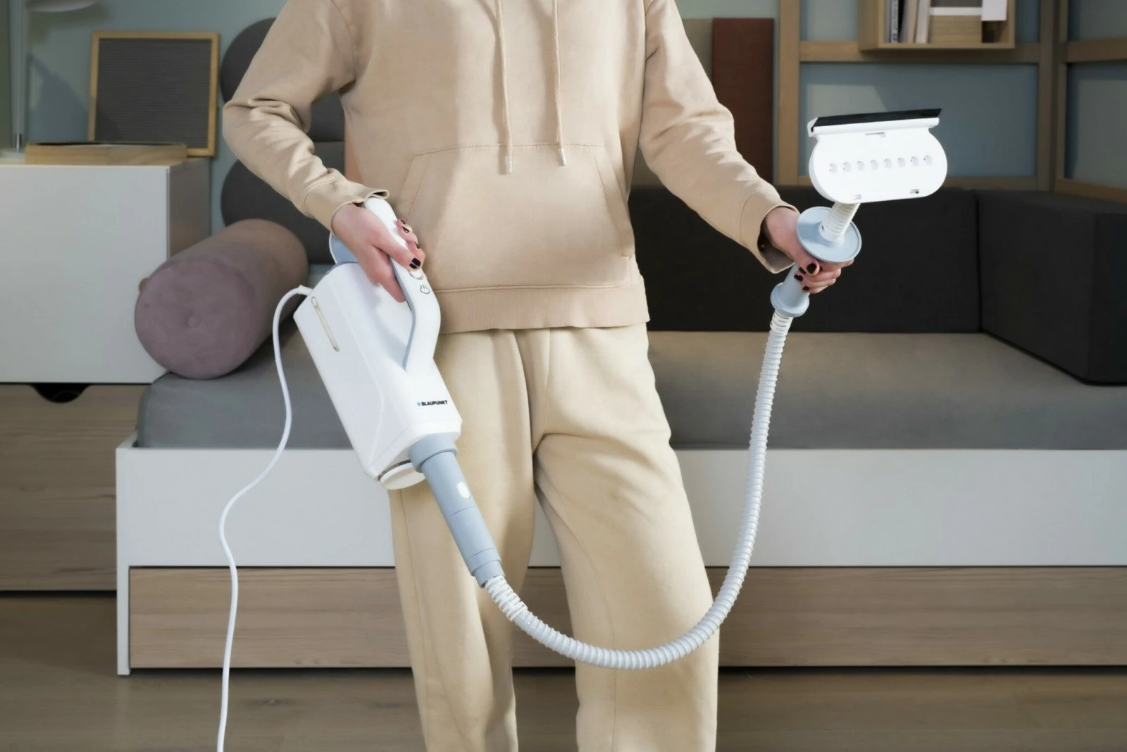 Parni mop, 1500 W, 360 ml, siva/bela, z dodatki Blaupunkt STM601