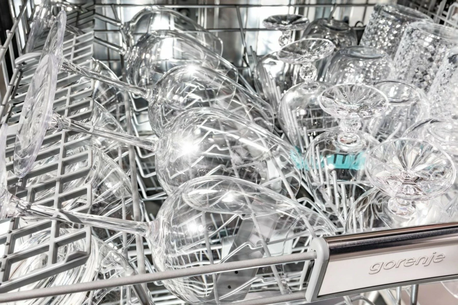 Pomivalni stroj, Gorenje GV643E90, vgradni, 16 kompletov, bel