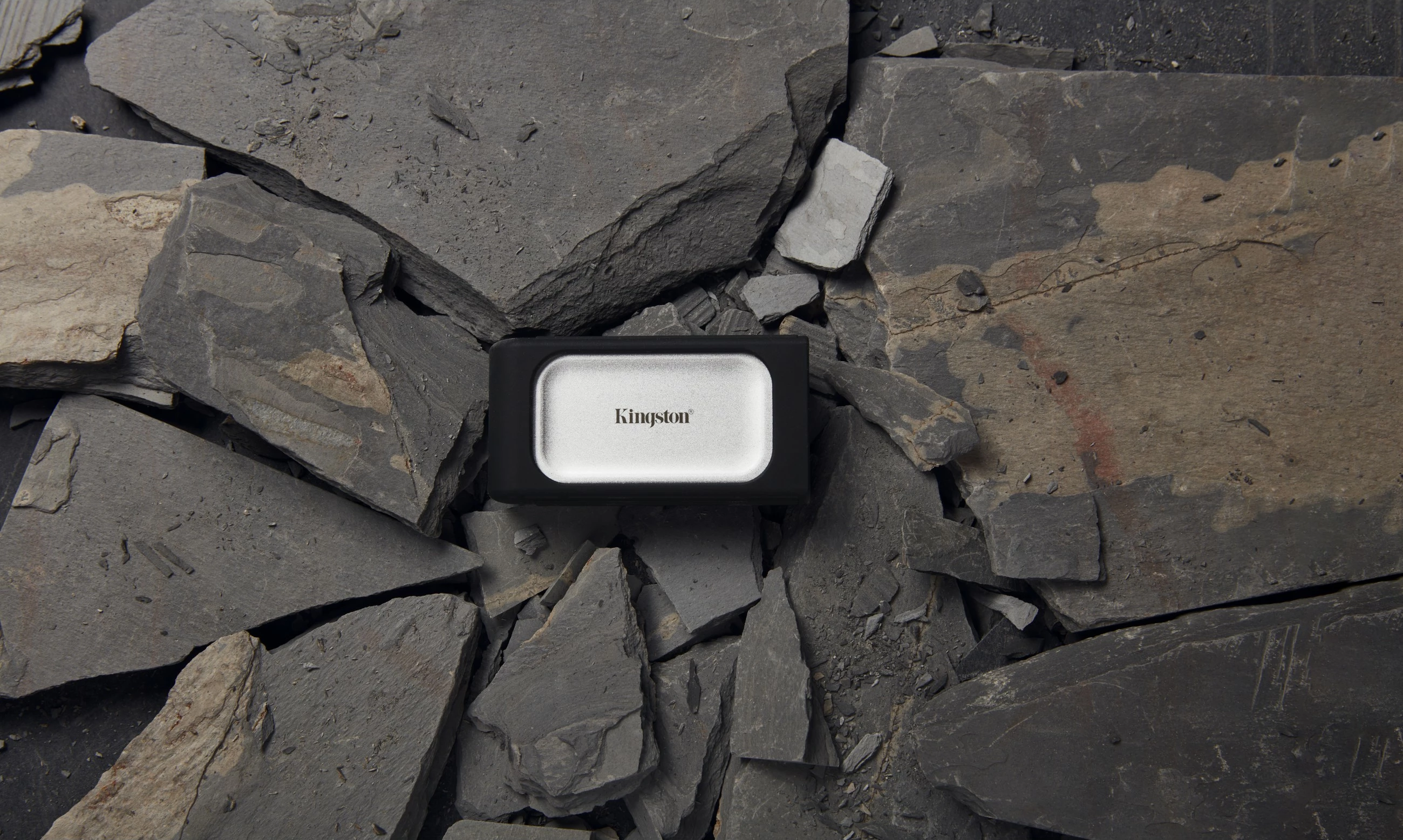 Prenosni SSD Kingston XS2000, 2 TB, USB Type-C, črn, srebrn