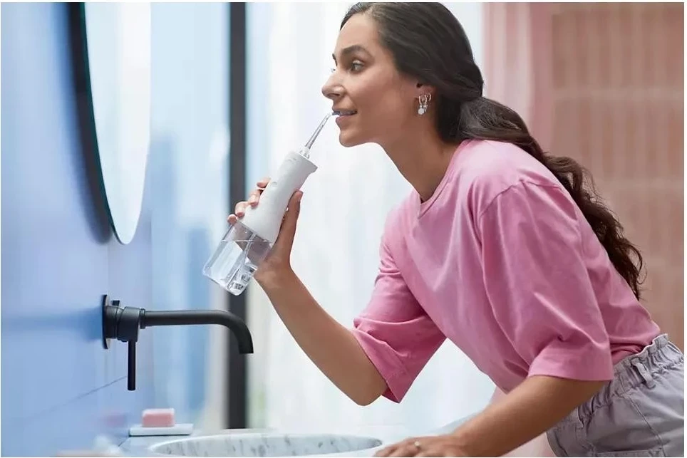 Irigator za zobe Philips Sonicare HX3826/31, bel