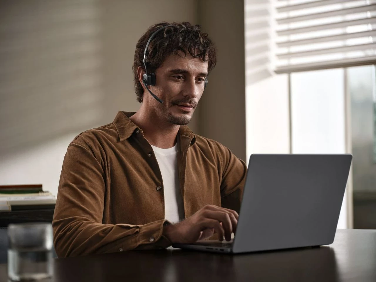 Brezžične Bluetooth slušalke za videokonference, koščna prevodnost, SHOKZ OpenMeet, črne