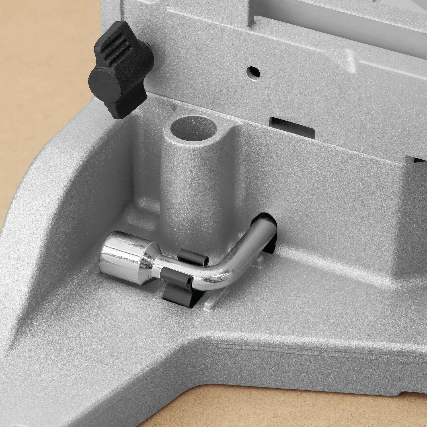 Krožna žaga 1675 W, 3800 RPM, rezilo 305 mm, DeWALT DWS780, AC