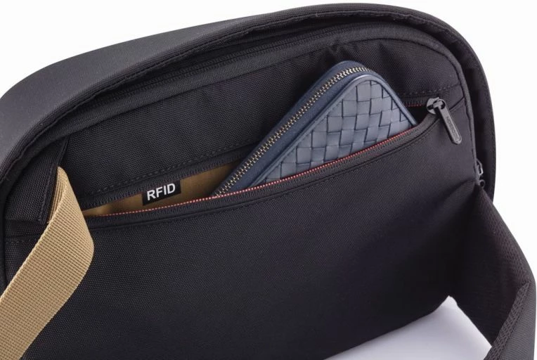 Nahrbtnik Yakimasport, črn