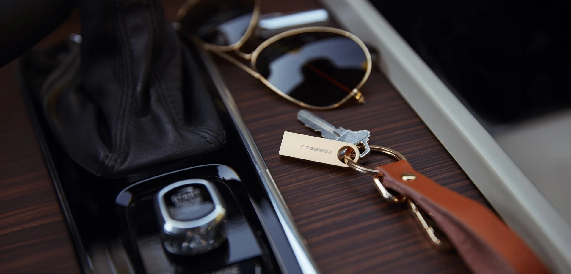 USB ključek DataTraveler 512GB, 220MB/s, kovinski, Kingston