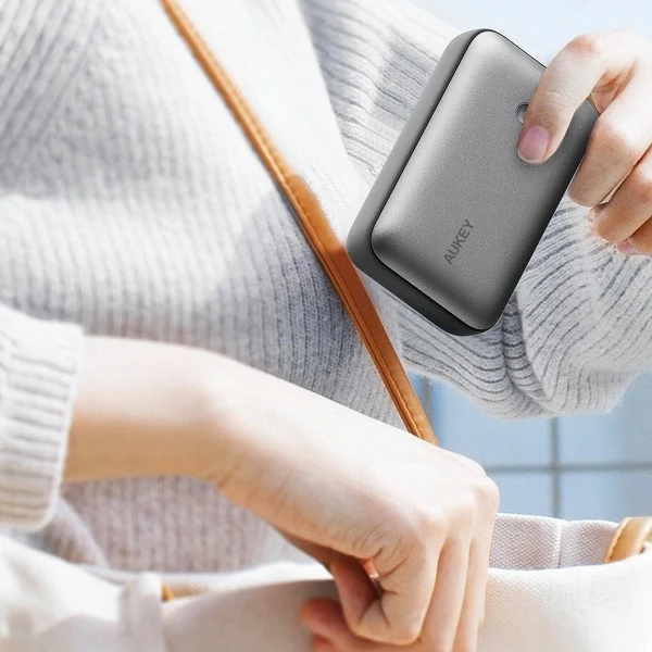 Prenosni polnilnik AUKEY PB-Y57 Spark Mini, 20000mAh, 22,5W, 2x USB, siv