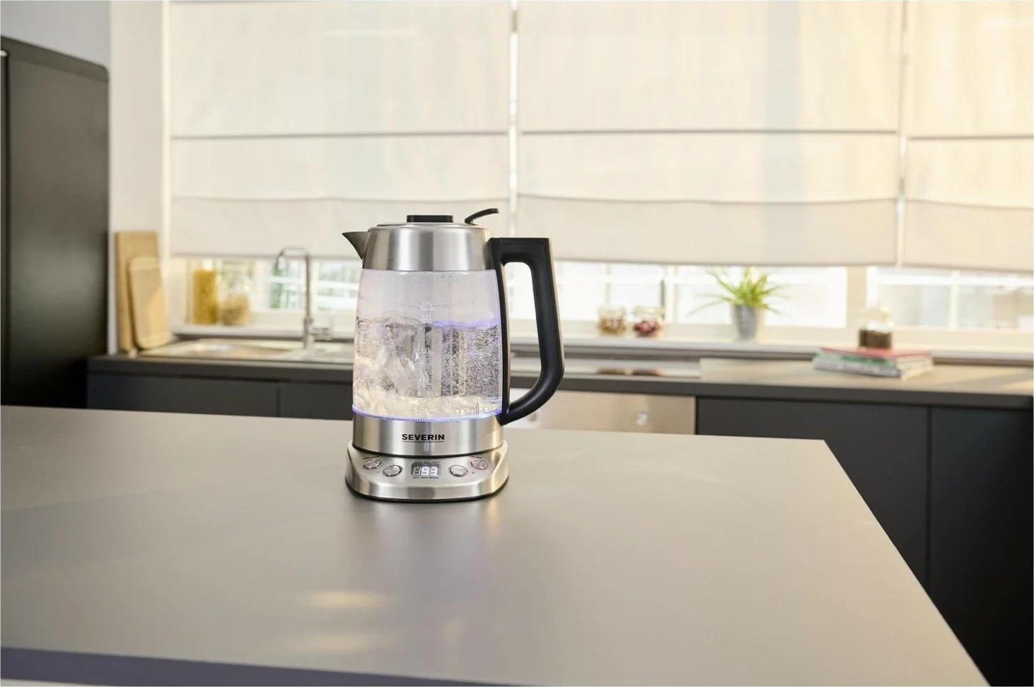 Električni čajnik 1,7 L Severin WK 3480, srebrn