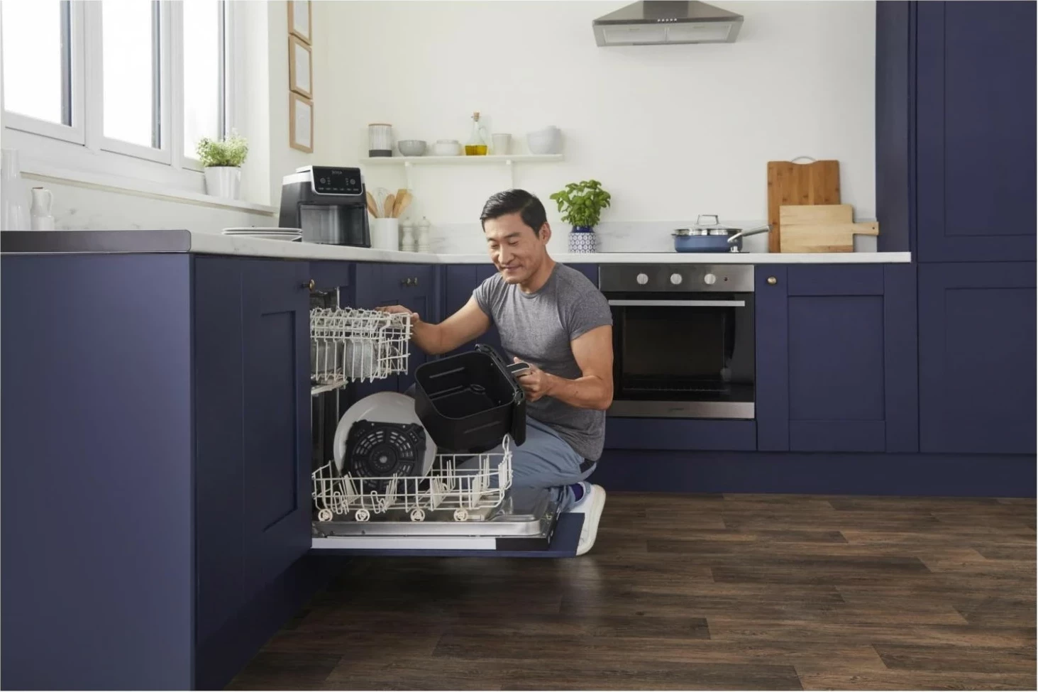 Peka na vroči zrak Ninja AF180EU, 6,2 L, črn