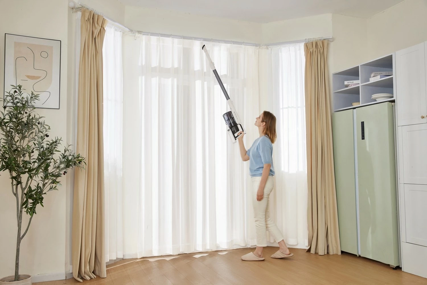 Brezžični sesalnik Tineco A30S PLUS, bel-siv