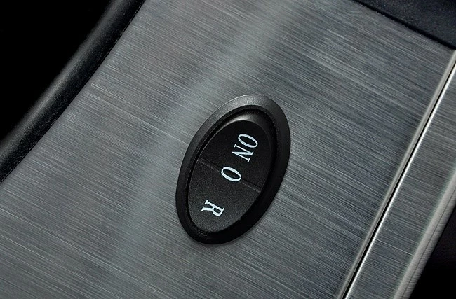 Sokovnik za sadje in zelenjavo Eldom PerfectJuicer PJ400, 1 L, 400 W, črn/inox