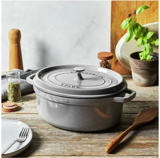 Kaserola iz litega železa La Cocotte, 5,5 L, ovalna, siva - Staub