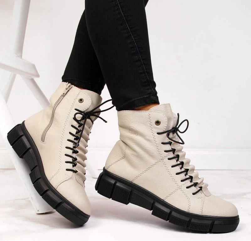 Izolirane ženske škornje, Rieker, bež Izolirane ženske škornje, Rieker, bež