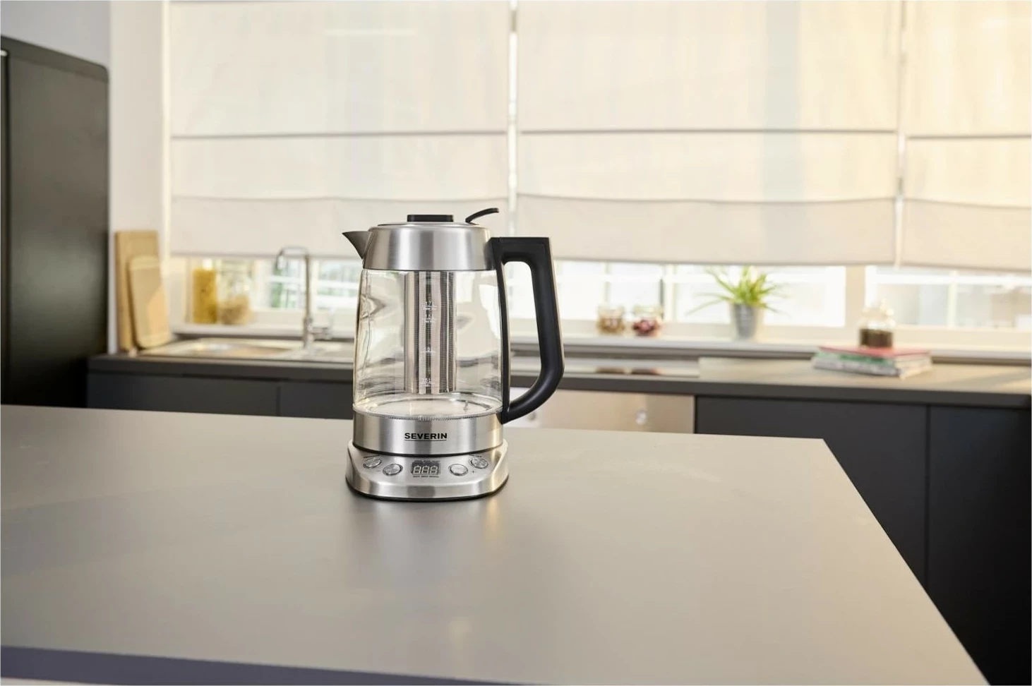 Električni čajnik 1,7 L Severin WK 3480, srebrn