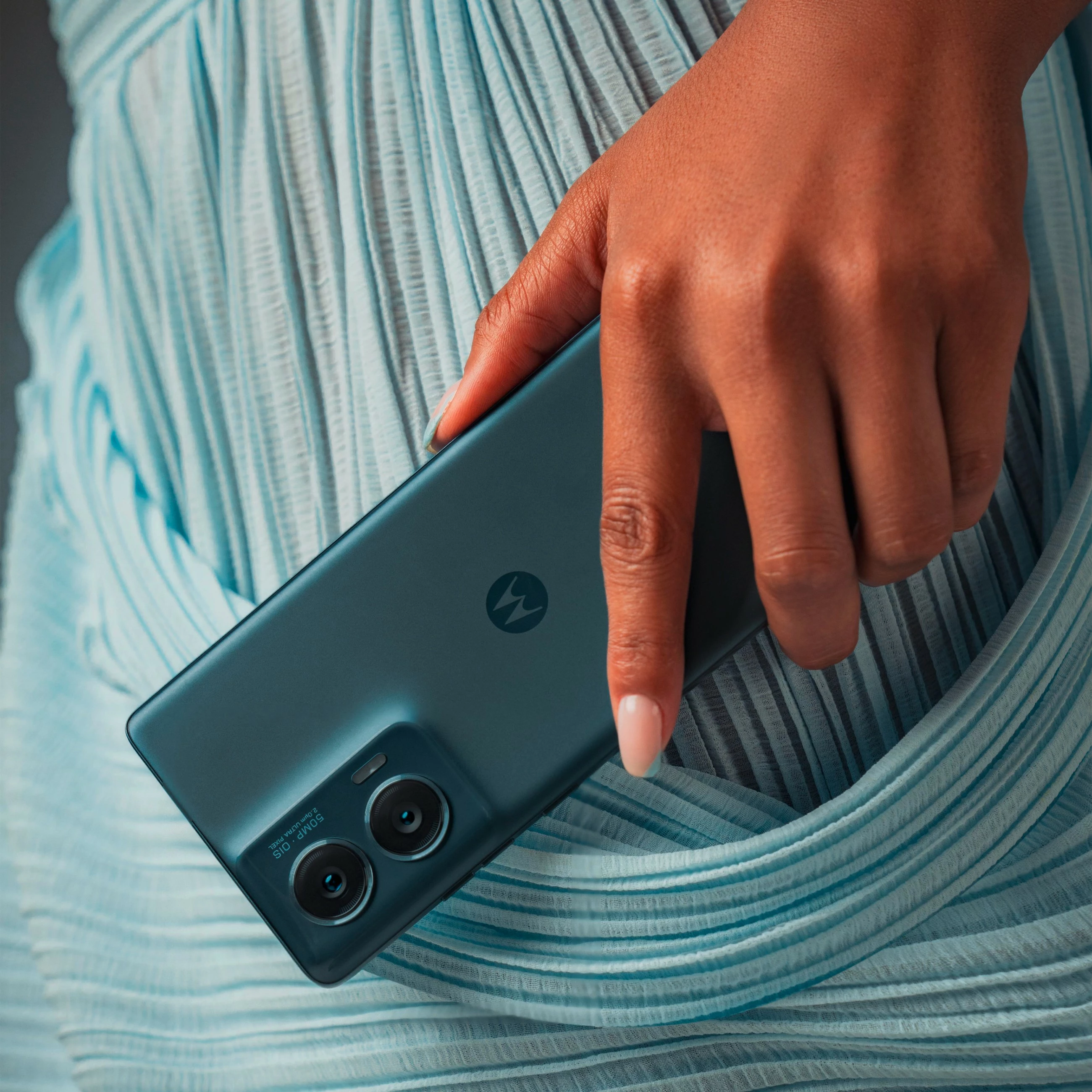 Pametni telefon 8GB RAM, 256GB, Forest Blue Motorola Edge 50 Fusion