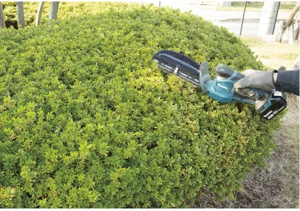 Električna kosa Makita DUM604ZX 16 cm 18 V Li-ion, črno-modra