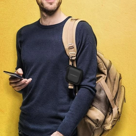 Univerzalen ovitek za slušalke UGREEN 40816, črn Univerzalen ovitek za slušalke UGREEN 40816, črn